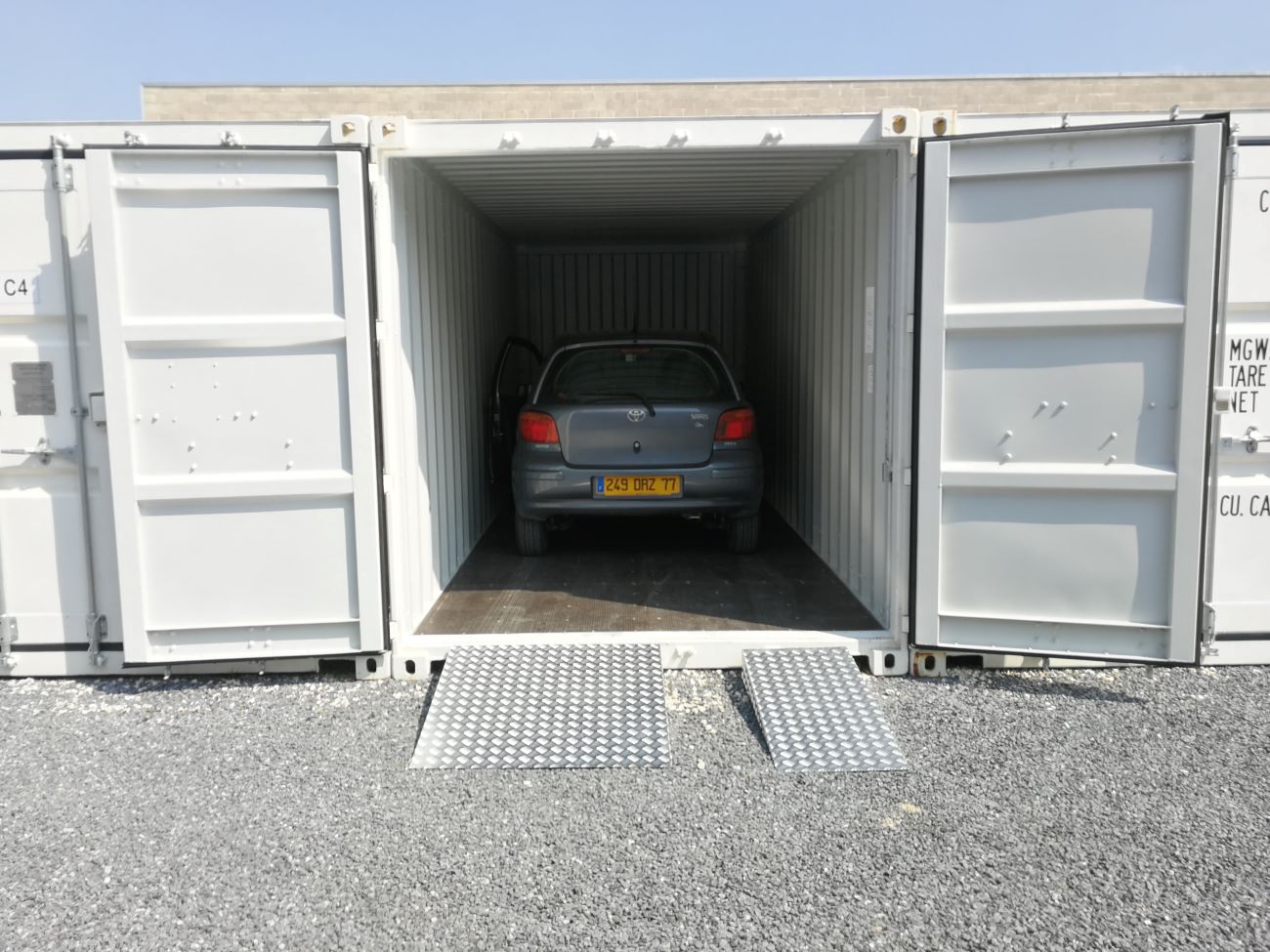 Box voiture garde-meuble pas cher 77